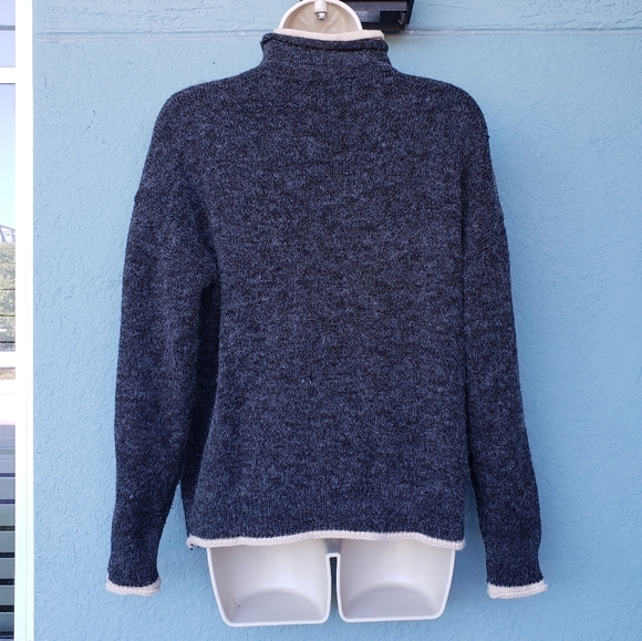 SHEIN Sweater - Picture 6 of 16